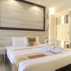Deluxe Double or Twin Room Pool View